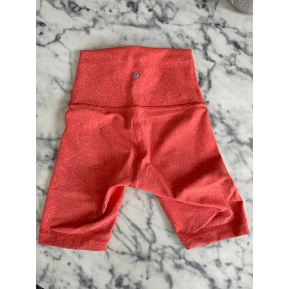 Lululemon Women's Coral Giraffe Print Wunder Train High Rise Short Size 0 - Picture 4 of 7